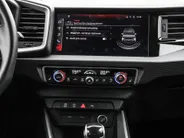 Audi A1 Sportback 25 TFSI 95pk S-Tronic Advanced Edition · Apple/Android Car Play · 17'Velgen · Clima · Cruise Control · Stoelverwarming · Garantie t/m 27-07-2027 of 100.000km