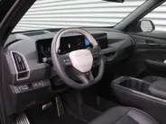 Kia EV5 GT-PlusLine 81.4 kWh | Schuifdak | Stuur-/stoelverwarming + ventilatie | Warmtepomp | 360 Camera | Geheugenstoel | Leer | HUD | LED | 19' LM |
