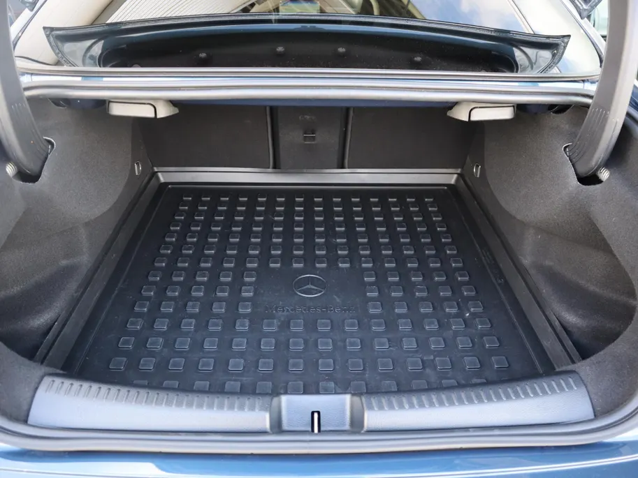 Mercedes-Benz CLA 200 Business Solution AMG l Panoramadak l Stoelverwarming l Ambiente lichtpakket