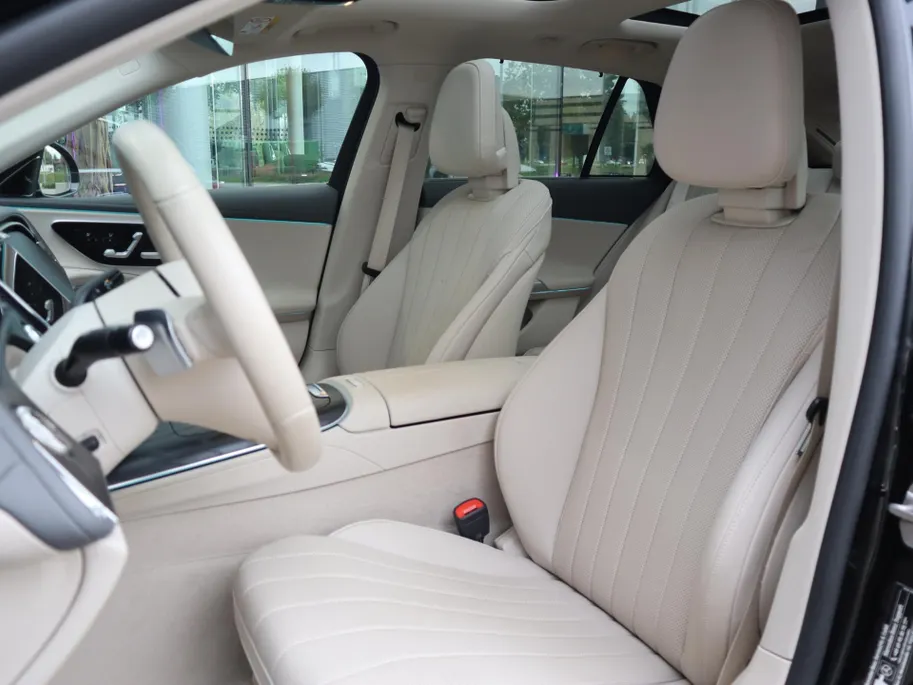Mercedes-Benz E-Klasse Estate 300 e Exclusive Line l Trekhaak l Panoramadak l stoelverwarming l Leder