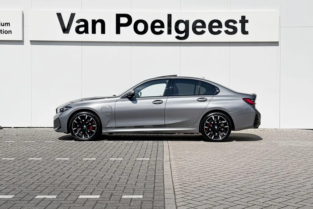 BMW 3 Serie Sedan 330e M Sport Edition