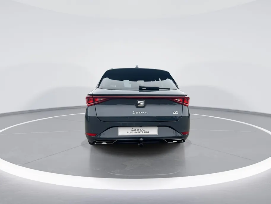 SEAT Leon Sportstourer FR Business 1.5 TSI eHybrid 150 kW / 204 PK Statio | Technology Pack | Trekhaak Wegklapbaar | 3000,- Herwaardering!!