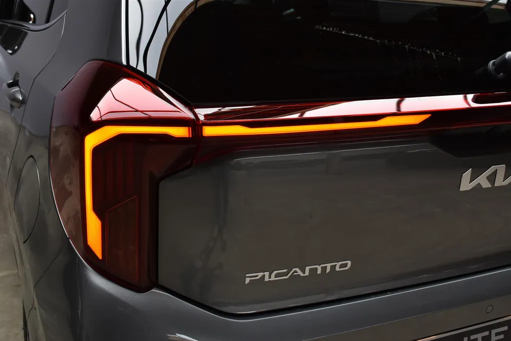 Kia Picanto 1.0 DPi 68pk 4-zits AMT ExecutiveLine