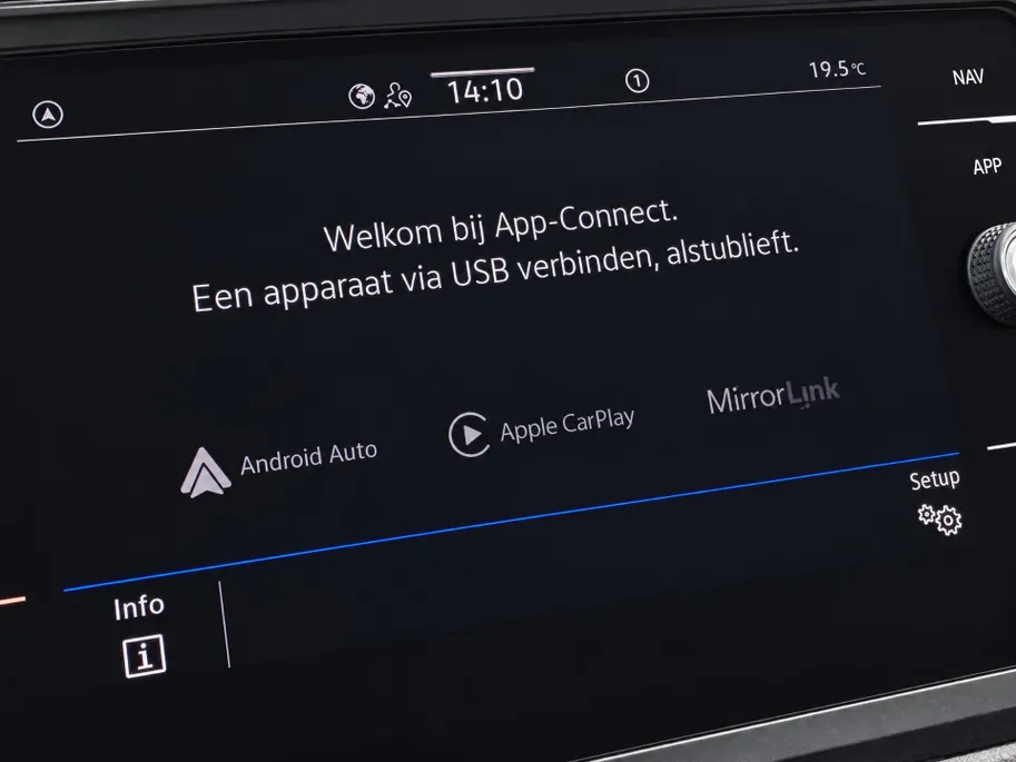 Volkswagen Tiguan 1.5TSI/150PK Life Business · Navigatie · Stoelverwarming · Apple/Android Car Play · Camera + Parkeersensoren · Garantie t/m 15-02-2027 of 100000km.