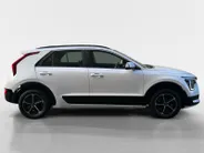 Kia Niro 1.6i Hybrid DynamicLine | Zeer nette auto | Cruise Control Adaptief | LM Velgen 16 ' | Carplay | File Assistent | Camera | Metallic lak | Fabrieksgarantie t/m 17-5-2032 | NAP