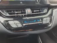 Toyota C-HR 2.0 Hybrid Executive | Automaat | Cruise control adaptief | JBL | Camera | Navigatiesysteem full map | Apple Carplay/Android Auto | LM Velgen