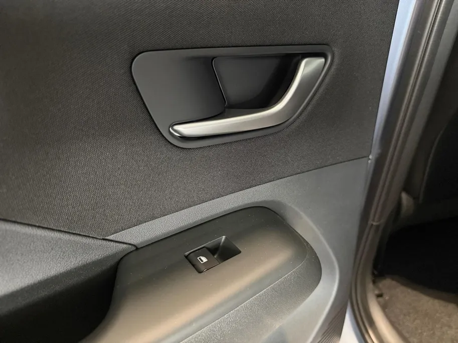 Hyundai Kona Electric PURE EDITION | 48.6 KWH | Z&Z MEGA ACTIE | 33.990,- RIJKLAAR |