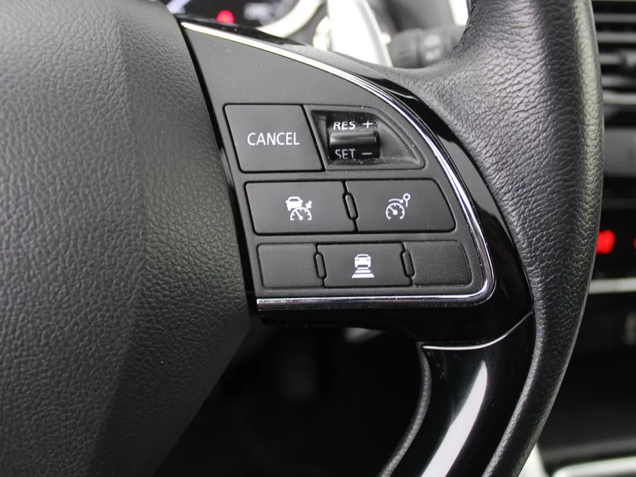 Mitsubishi Eclipse Cross 2.4 PHEV Instyle | BTW Auto | Stuur-/stoelverwarming | Leder | HUD | LED | Schuifdak | Dodehoek detectie | Clima | Cruise adapt. | 18' LM |