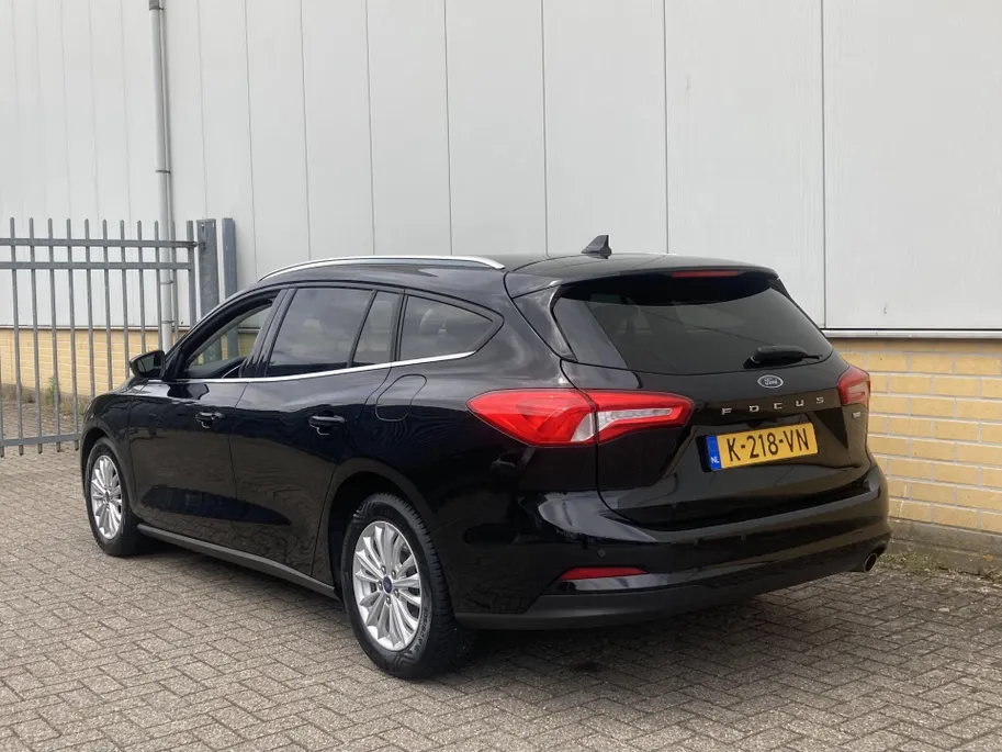 Ford Focus 1.0 EcoBoost Hybrid 125 pk Titanium X Wagon Navigatie - Apple Carplay/ Android Auto - Camera - Draadloos opladen telefoon - Elektrische achterklep
