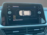 Volkswagen T-Roc 1.0TSI/110PK Life Business · Navigatie · Apple/Android Car Play · Stoelverwarming · Garantie t/m 06-06-2027 of 100000km.