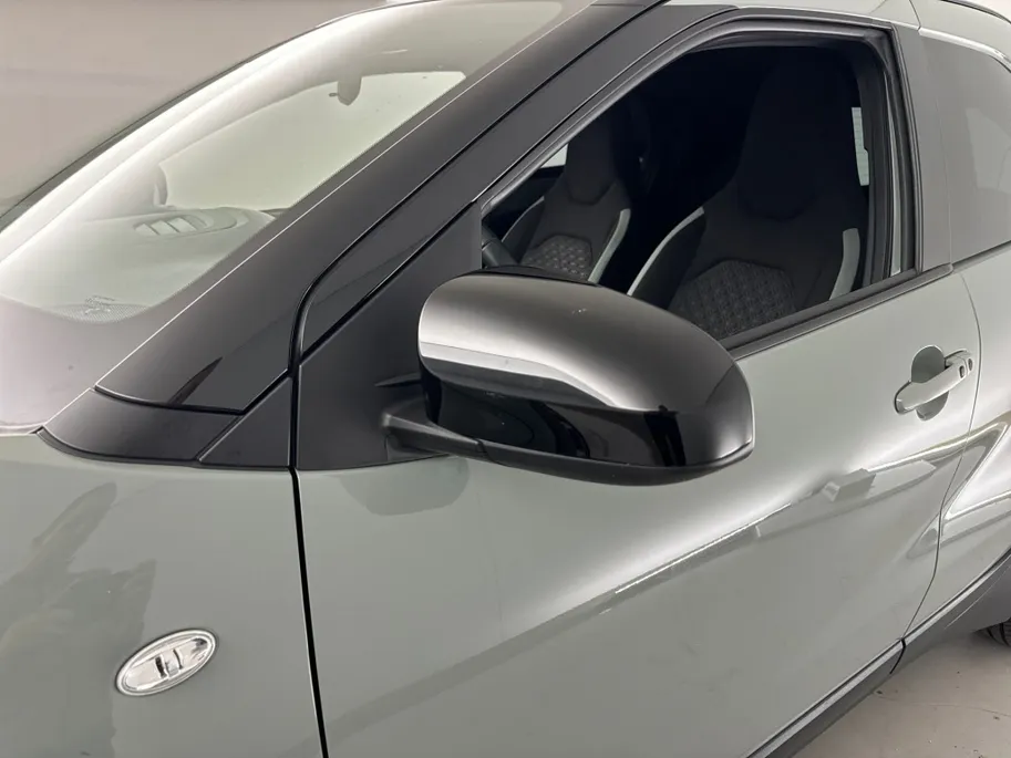Toyota Aygo X 1.0 VVT-i S-CVT Pulse Plus Automaat | Keyless Entry | Parkeersensoren voor + achter | 17'' L.M. Velgen