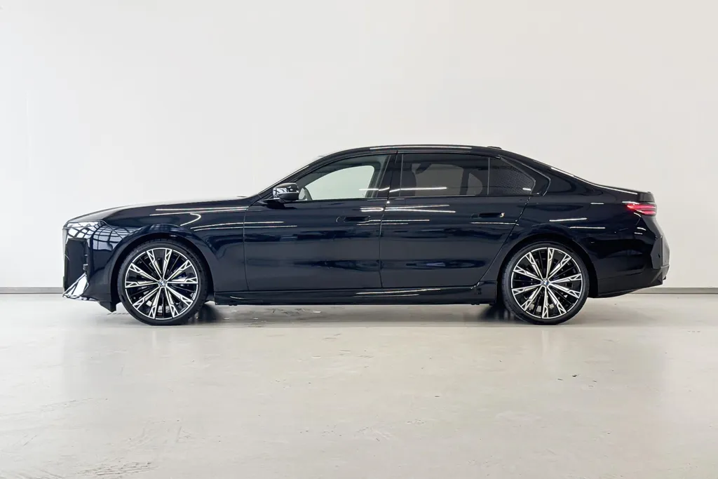 BMW i7 xDrive60 118.1 kWh