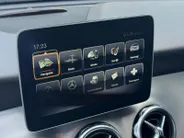 Mercedes-Benz GLA 180 Premium | Achteruitrijcamera | Elektr. Achterklep | Incl. Winterset | Elektr. Memory Seats | 12 maanden garantie! |