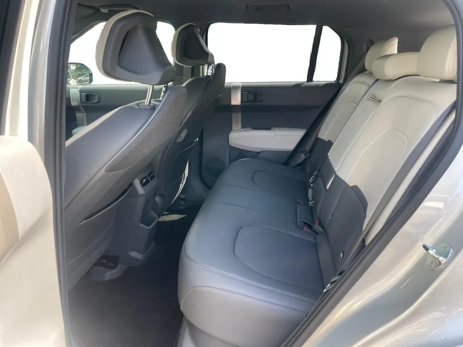 Kia EV3 GT-Line Business Edition 81.4 kWh | Climate Control | Cruise Control | Camera | Navigatie | Stoelverwarming | Stuurverwarming | Privacy Glass | Apple Carplay/Android Auto |