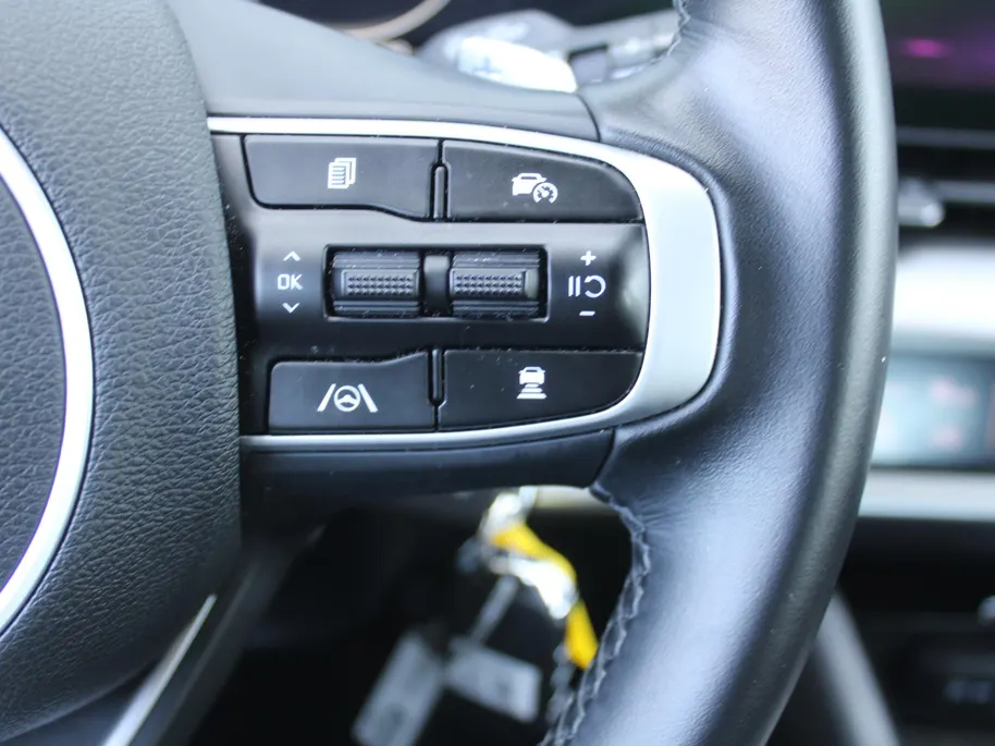 Kia Sportage 1.6 T-GDi Hybrid DynamicLine | Camera | Cruise adapt. | Navi | 17' LM | Clima v+a | LED | Apple Carplay/Android Auto |