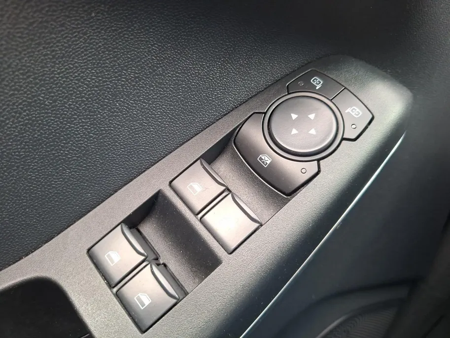 Ford Fiesta 1.0 EcoBoost Hybrid Titanium | Winterpack | Keyless entry | Led verlichting | verwarmbare stoelen | DAB+ |
