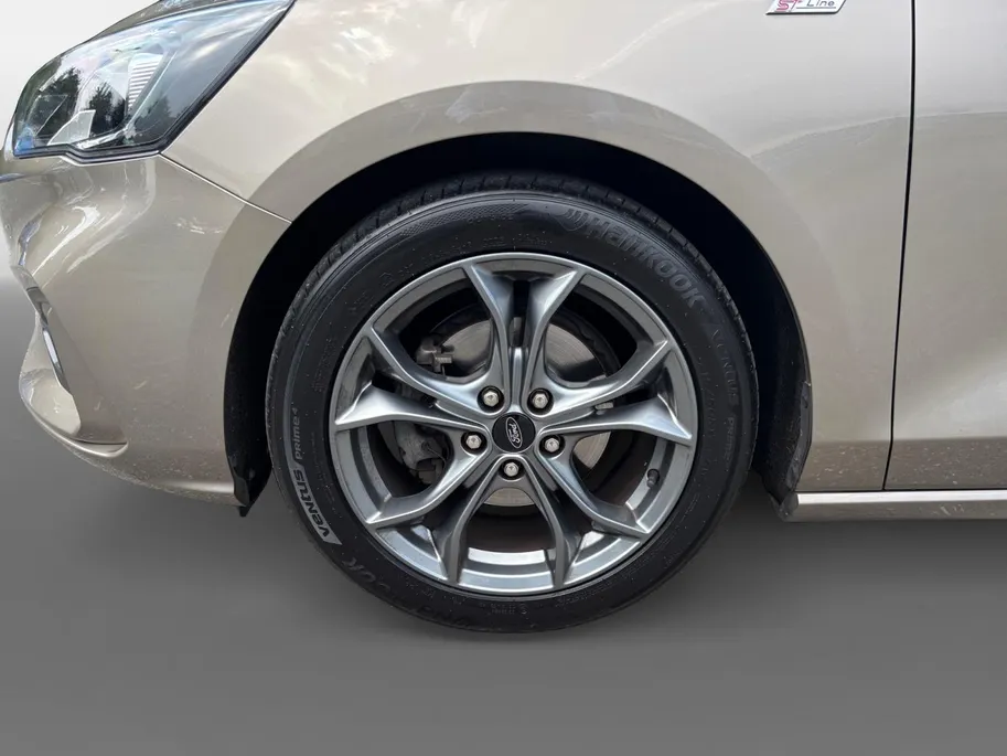 Ford Focus 1.0 EcoBoost ST Line Business 125PK | Winter Pack | Comfort Pack | Privacy Glass | Climate Control | Keyless Entry