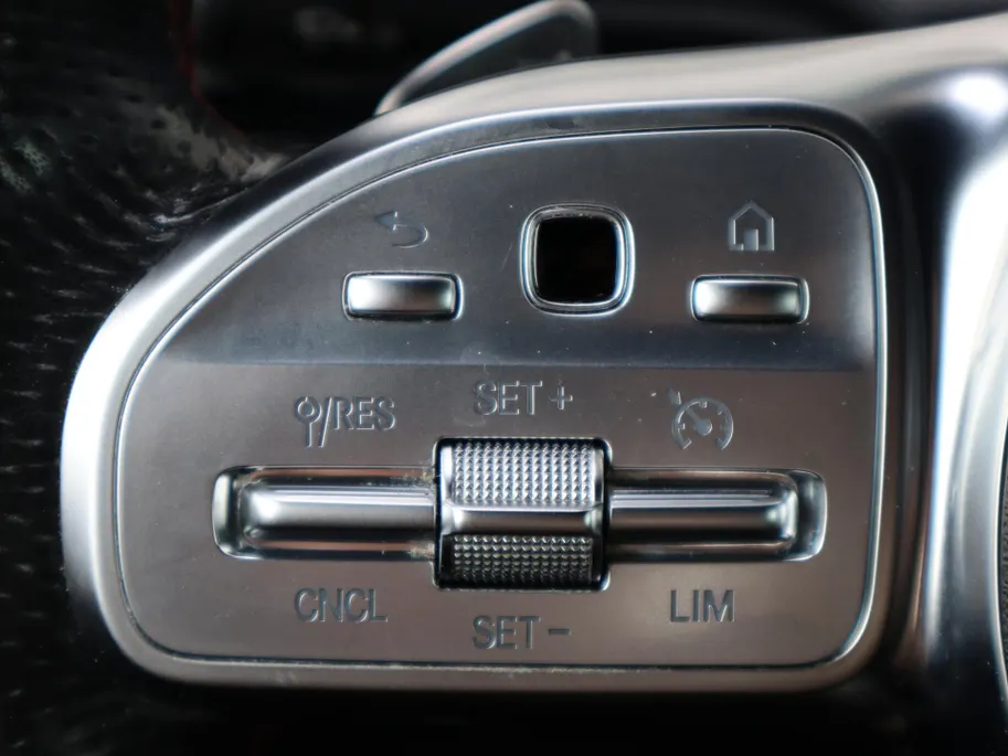 Mercedes-Benz CLA 180 Business Solution AMG l Keyless l Achteruitrijcamera l Stoelverwarming l Ambiente lichtpakket