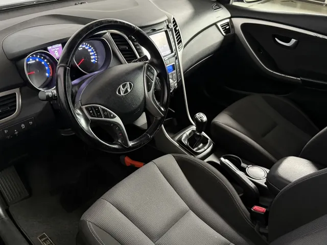 Hyundai i30 1.6 i-Motion Pl. navigatie