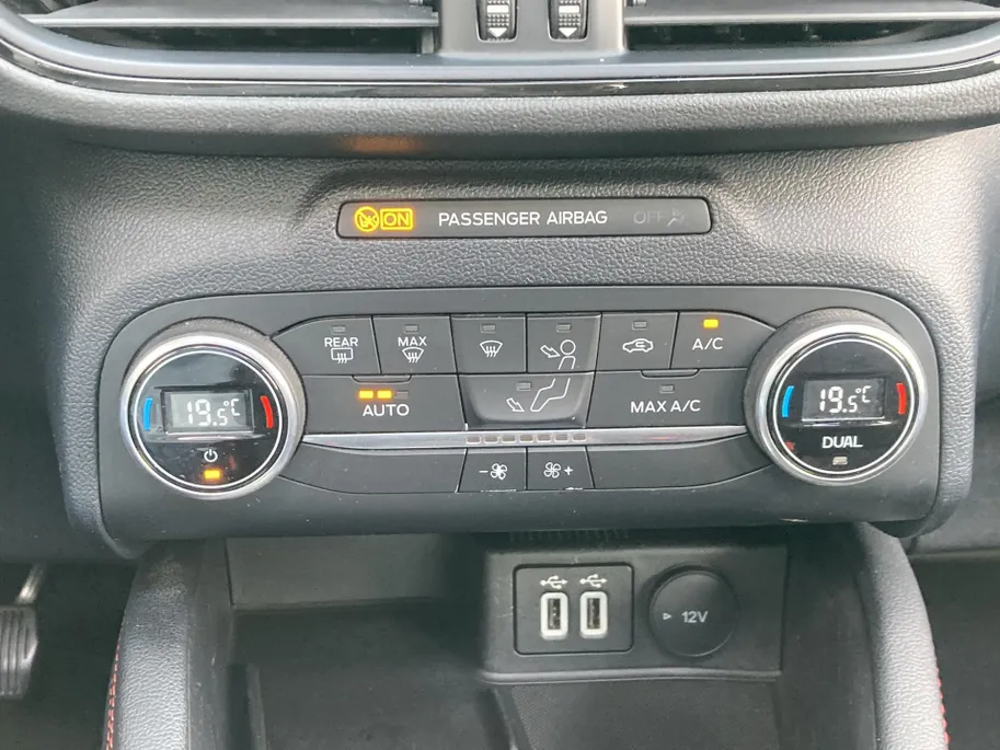 Ford Kuga 2.5 PHEV ST-Line 225 pk Navigatie - Panoramadak