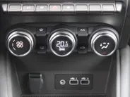 Renault Captur 1.6 E-Tech Full Hybrid 145 E-Tech Engineered | Automaat | Camera | Clima | Carplay | Cruise | LED | Navi | Keyless | 18' LM |