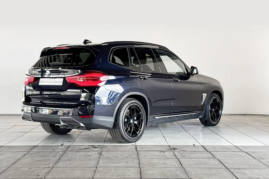 BMW iX3 High Executive 80 kWh