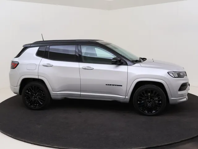 Jeep Compass 4xe 240 Hybrid S