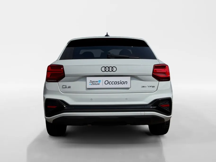 Audi Q2 35 TFSI S Edition Automaat | S-Line uitgevoerd | Metallic lak | Panoramadak | Privacy Glass | Stoelverwarming | Bovag garantie | NAP |