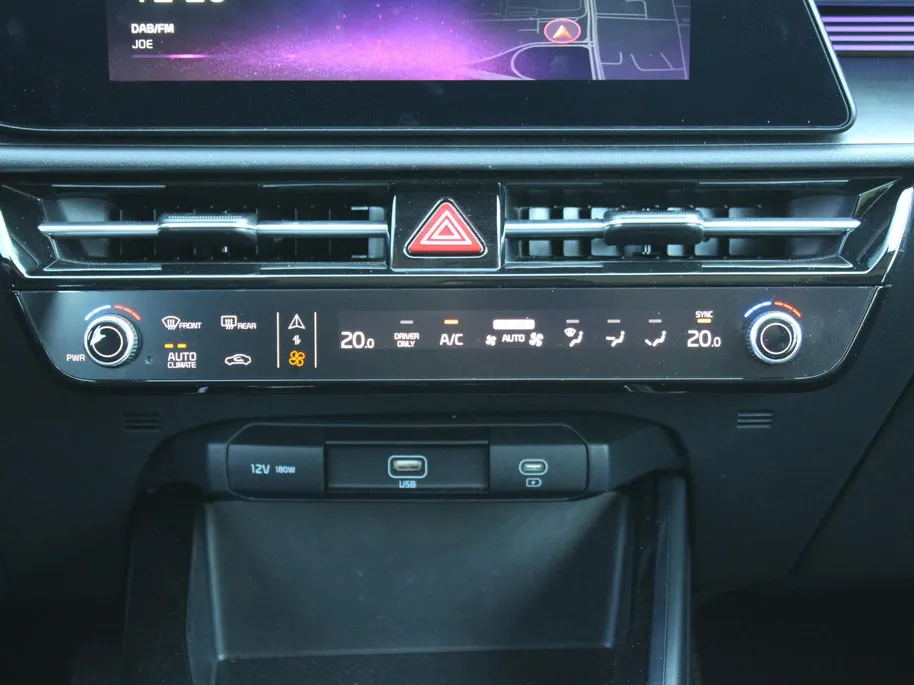 Kia Niro 1.6 GDi Hybrid DynamicLine | Camera | Cruise adapt. | Clima | 16' LM | Navi | Keyless |