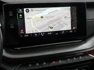 Škoda Octavia Combi 1.4 TSI RS iV PHEV 245pk DSG Business · Camera · Inklap. Trekhaak · Head-Up Display · Elek. Stoelen + Geheugen & Massage · Stuur- & Stoelverwarming ·