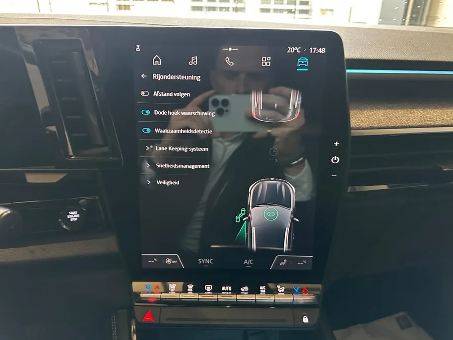 Renault Espace 200PK E-Tech full hybrid techno 7p. Automaat | 1ste Eigenaar | Trekhaak | All-Seasonbanden | Apple Carplay/Android Auto | Cruise Control | Digitale Cockpit | Climate Control | Parkeersensoren | 12 Maanden BOVAG Garantie