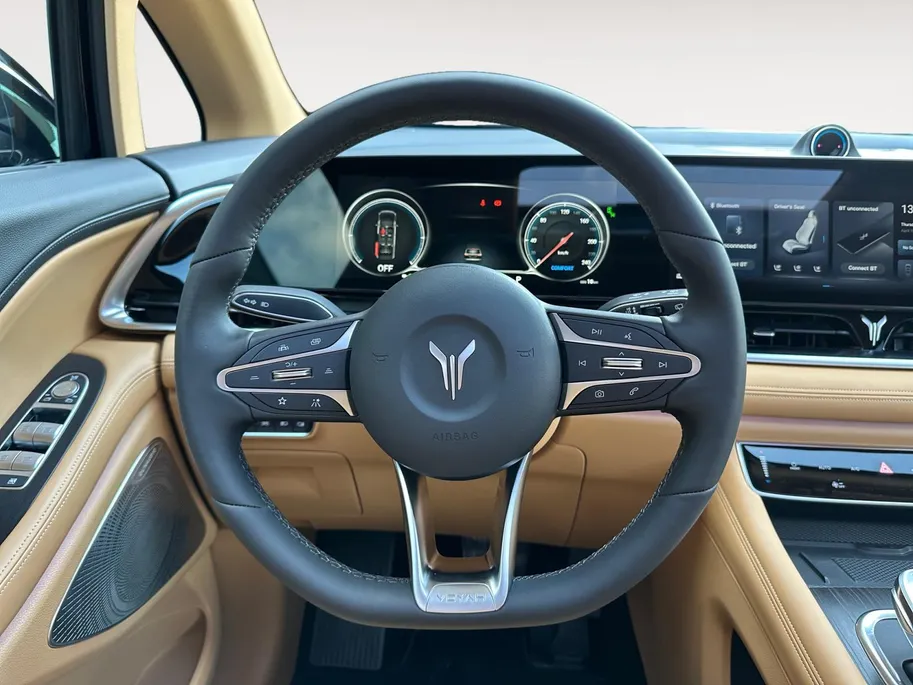 Voyah Dream Flagship Edition 109 kWh | 10.000 Euro Voorraad Voordeel| Full options | 7 Persoons | 480 km Range | 100% Electric |