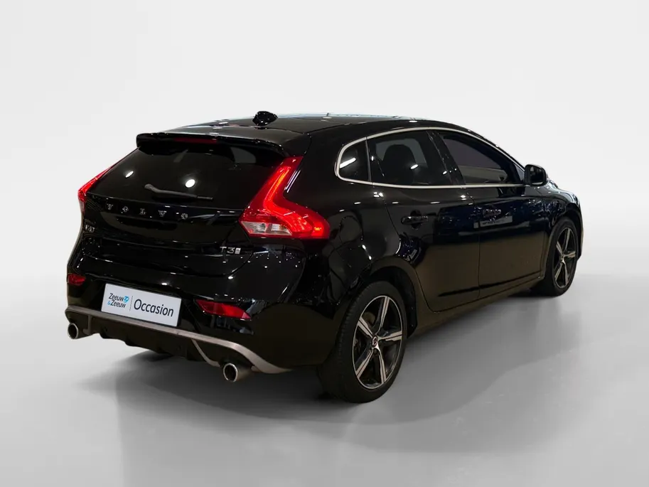 Volvo V40 1.5 T3 Polar+ Sport *Panorama*Aut.*Navi+Camera*Harman/Kardon*Stoel Verw.*Sportieve Auto!