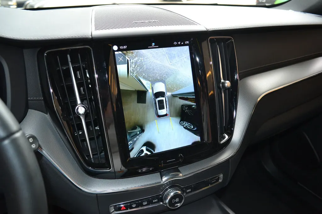 Volvo XC60 2.0 T8 PLUG-IN HYBRID AWD ULTIMATE