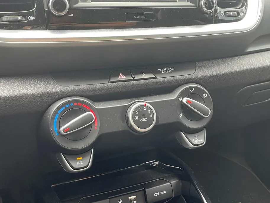 Kia Stonic 1.0 T-GDi Sports Edition | LM-Velgen | Navigatie | Parkeer camera | Cruise control | Luxe interieur