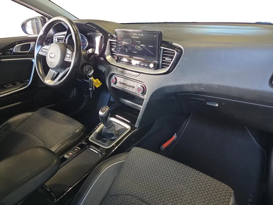 Kia XCeed 1.0 T-GDi DynamicLine | 1e Eigenaar | Dealer onderhouden | Carplay | camera | Navigatie | Cruise Control | LM Velgen 18' | 12 Maanden Bovag Garantie | NAP