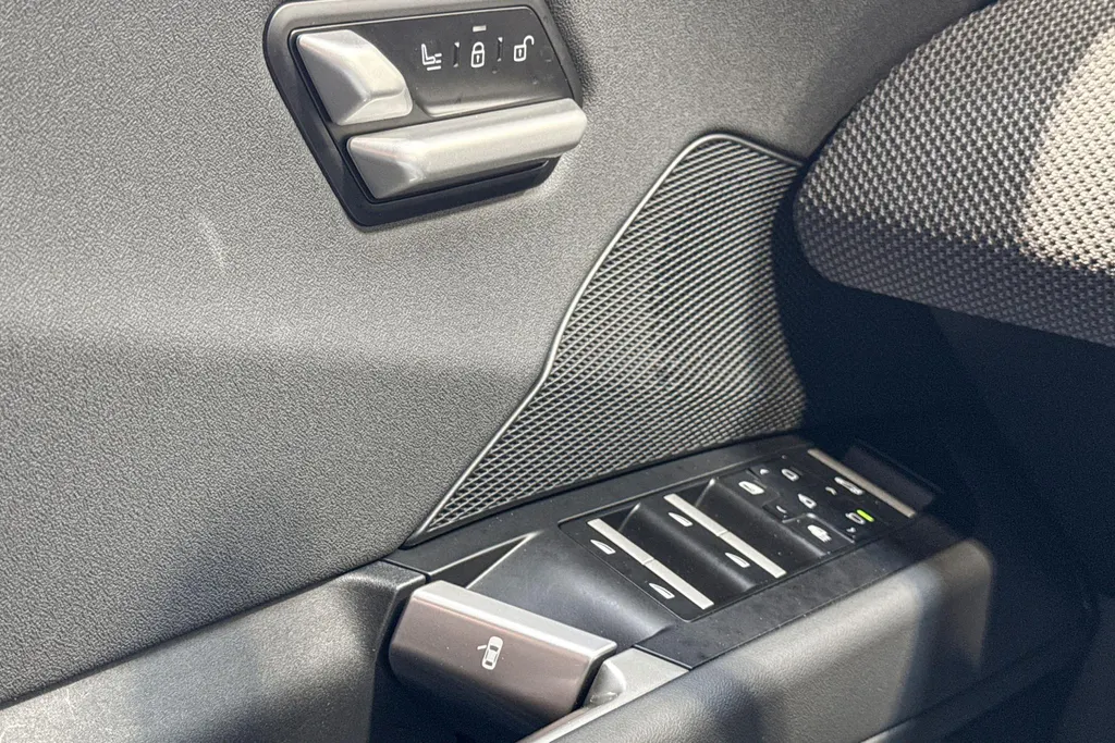 BMW iX3 50 xDrive 113 kWh