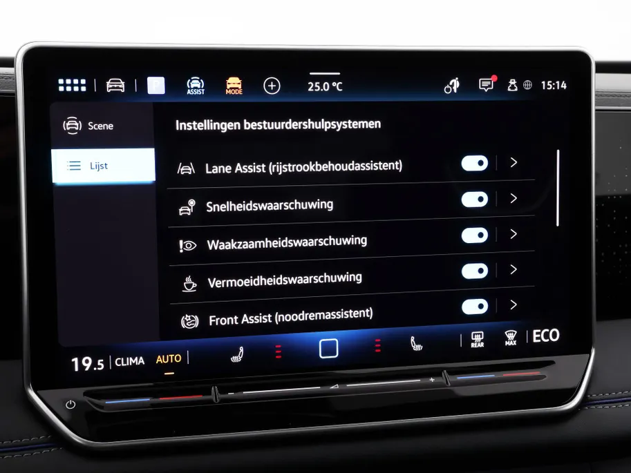 Volkswagen Tiguan 1.5 eHybrid 204pk DSG R-Line Edition · Panoramadak · 360 Camera · Inklap. Trekhaak · Matrix LED · Stuur- & Stoelverwarming + Massage · Achterbank verwarmd · Garantie t/m 09-10-2030 of 100.000km
