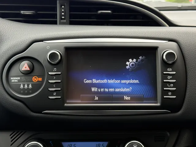 Toyota Yaris 1.5 Hybrid Dynamic | All Seasons | Stoelverwarming