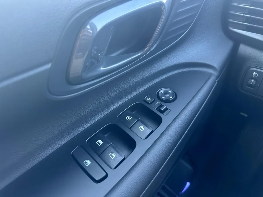 Hyundai i20 1.0 T-GDI Premium | Trekhaak| Lichtmetalen velgen| Automaat| Navigatie | Stoel verwarming| Stuur verwarming| Vol met opties!