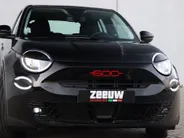 Fiat 600e RED 54 kWh | Carplay | Clima | Cruise | Direct Leverbaar