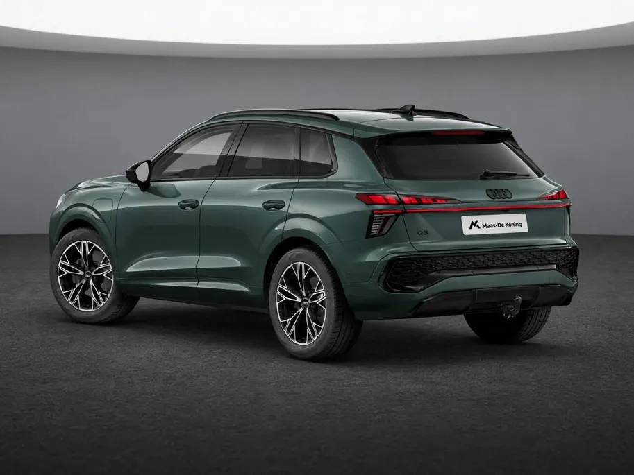 Audi Q3 e-hybrid S edition 272 PK · Tech plus · Glazen panoramadak · Comfortpakket plus