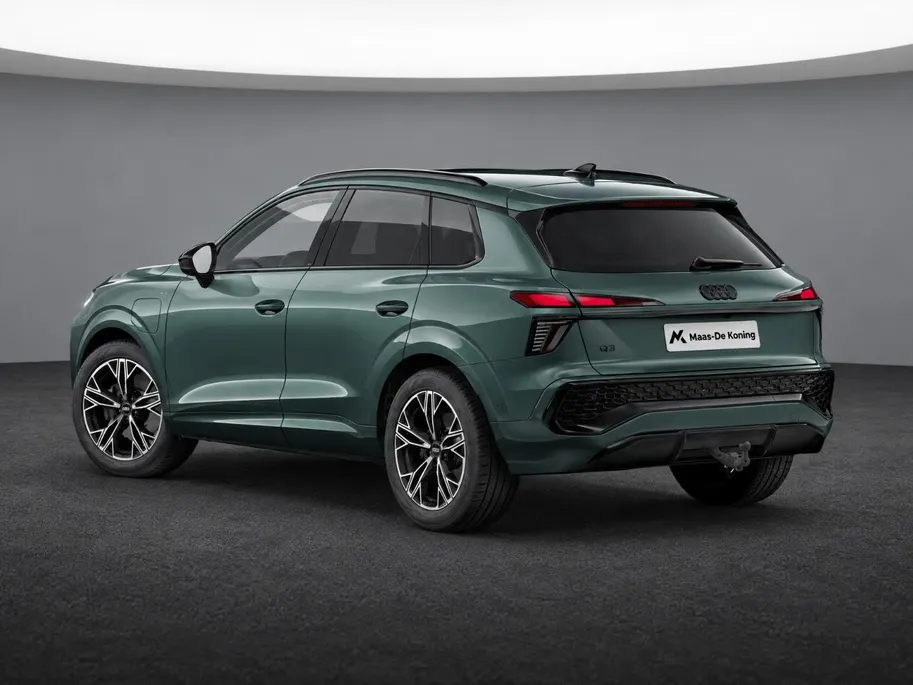 Audi Q3 e-hybrid S edition 272 PK · Glazen panoramadak · Trekhaak elek. wegklapbaar · Optiekpakket zwart