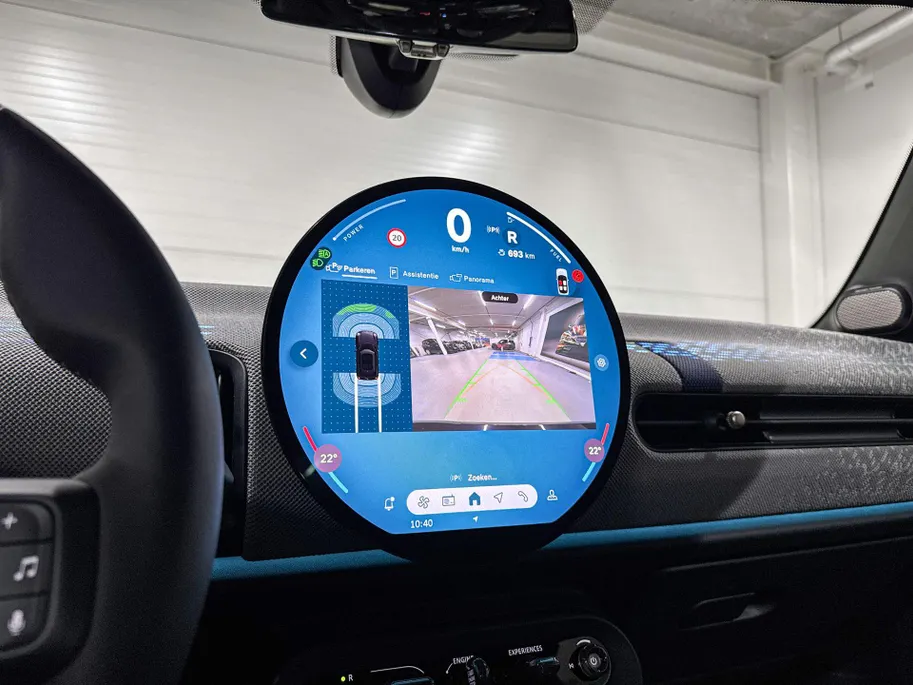 MINI Cooper 3-deurs C Favoured M