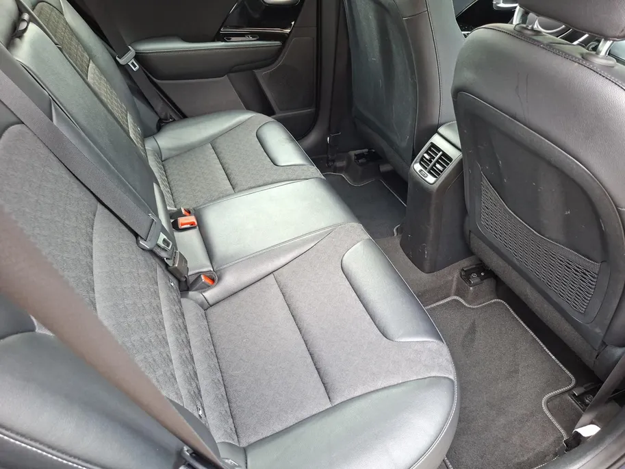 Kia Niro 1.6 GDi Hybrid DynamicLine Navigatie | Achteruitrijcamera | Cruise control | Climate control |