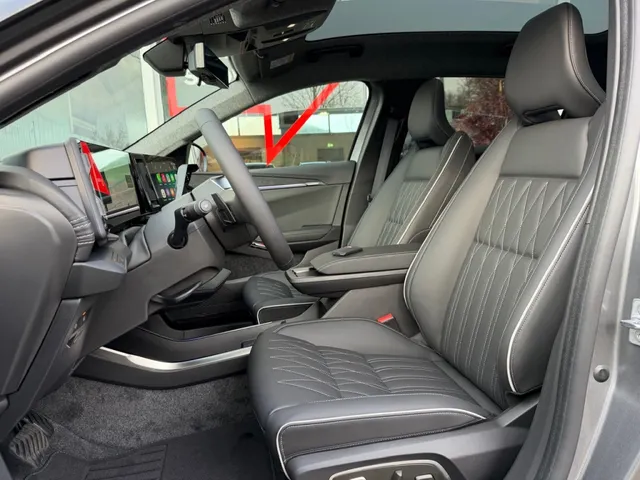 Mitsubishi Eclipse Cross 87kWh 220pk Instyle | Panoramadak | Leder | 360-Camera | App Connect