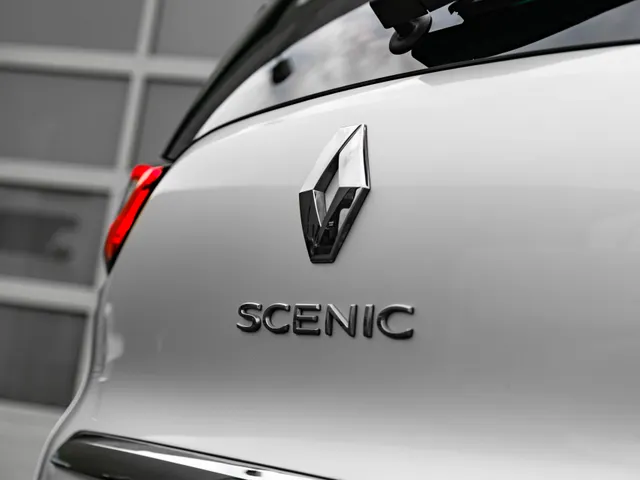 Renault Grand Scénic 1.3 TCe Techno 7p. | 7-persoons | navigatie | all season banden