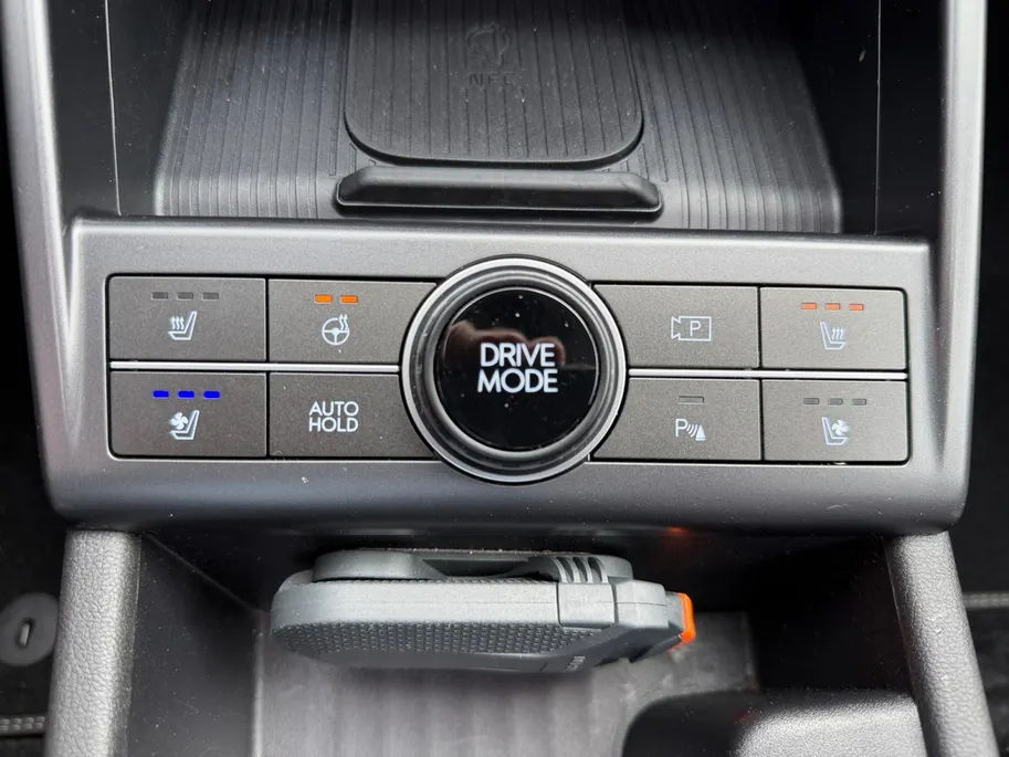 Hyundai Kona 1.6 GDI HEV Premium Sky | Schuif-kanteldak| Stoelverwarming/koeling| Lederen bekleding| Bose| Elektrische stoelen met geheugen| BOM VOL OPTIES