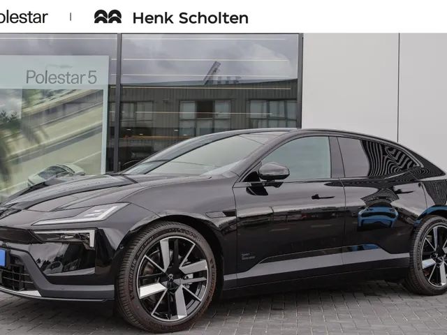 Polestar 4