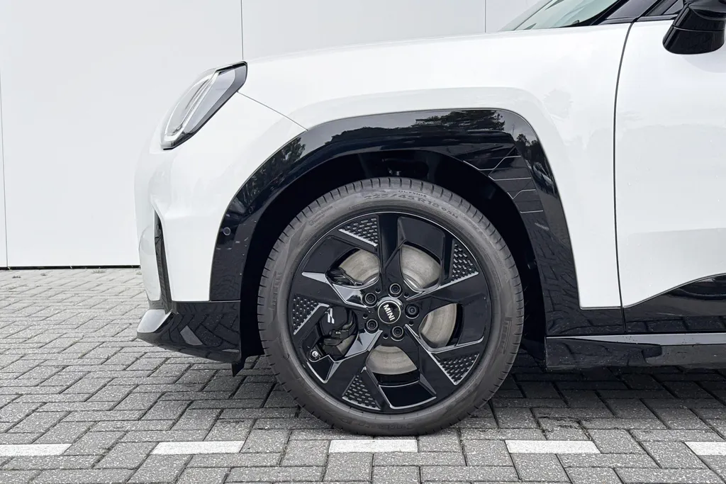 MINI Aceman E John Cooper Works M 42.5 kWh